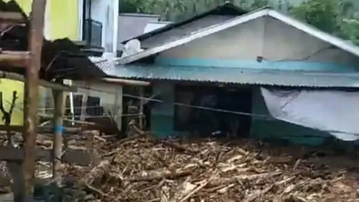 Kondisi Salah Satu Rumah yang Terdampak di Desa Solimandungan Bolmong. 