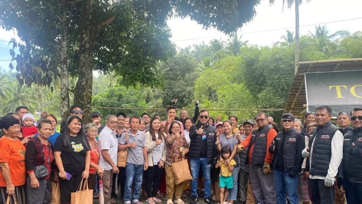 Dipimpin langsung oleh Wakapolda Sulut, Brigjen Pol Awi Setiyono, jajaran Pejabat Utama (PJU) Polda Sulut menggelar kegiatan patroli wilayah menggunakan sepeda motor skutik klasik yaitu motor Vespa, Sabtu (30/05/2026).