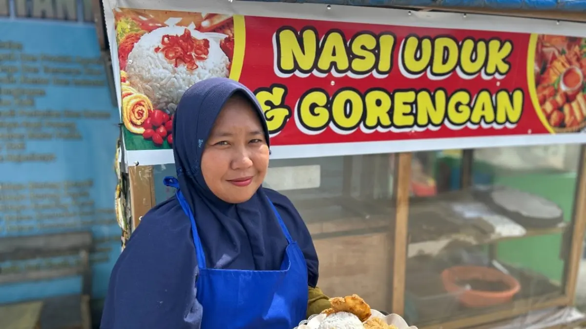 Evanti berhasil mengembangkan usahanya hingga mampu membuka layanan mini ATM melalui BRILink Agen