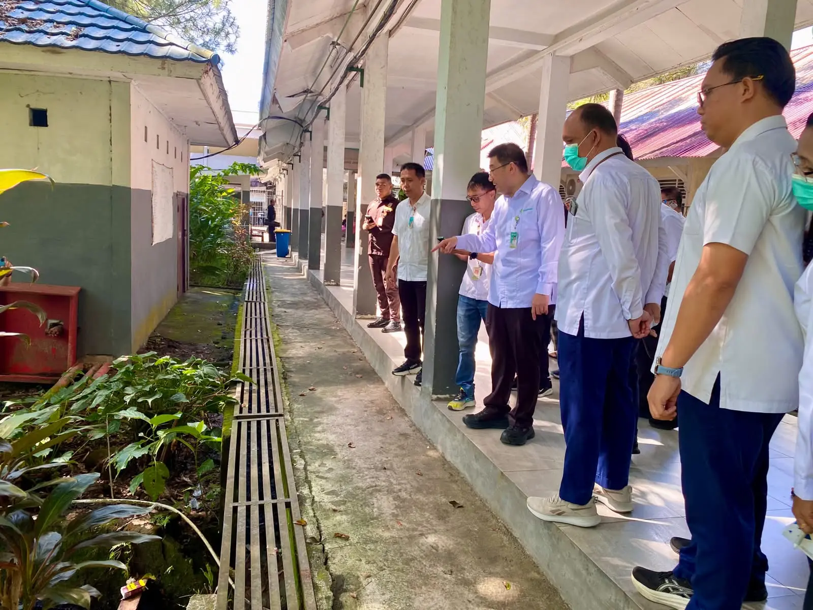 Telusur Direktur Utama RSUP Prof Dr RD Kandou Manado, Prof Dr dr Starry Rampengan SpJP(K) FIHA MARS MHKes, Kamis (4/6).