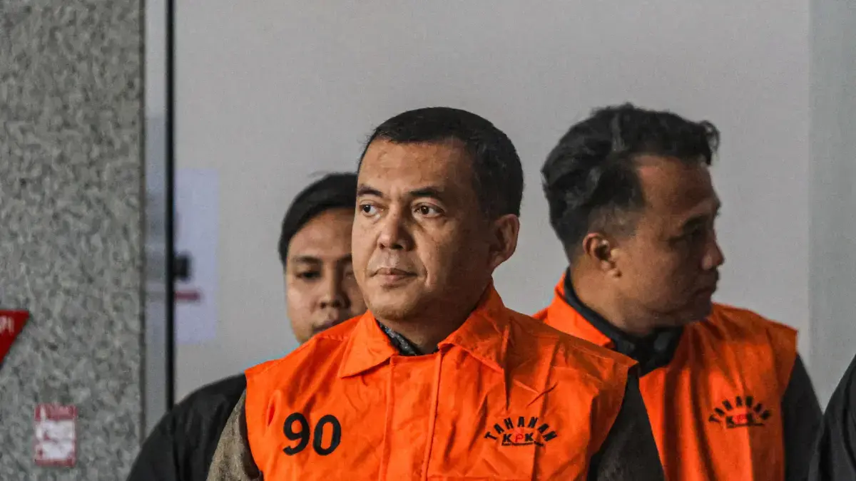 Wakil Menteri Imigrasi dan Permasyarakatan Silmy Karim resmi ditahan usai menjalani pemeriksaan di Gedung Merah Putih KPK, Jakarta, Kamis (4/6/2026). (Dery Ridwansah/ JawaPos.com)