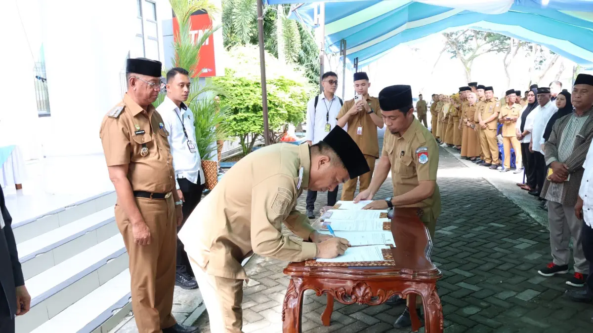 405 anggota Badan Permusyawaratan Desa resmi dikukuhkan dan diambil sumpah janjinya oleh Bupati Boltim Oskar Manoppo 