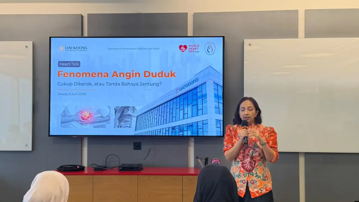 dr. Febtusia Puspitasari, Sp.JP, FIHA, FAsCC, FESC, dokter spesialis jantung dan pembuluh darah yang berafiliasi dengan PERKI, menjelaskan bahwa Angin Duduk yang sering dianggap ringan dan coba diatasi dengan kerokan sebenarnya merupakan gejala khas angina pektoris.