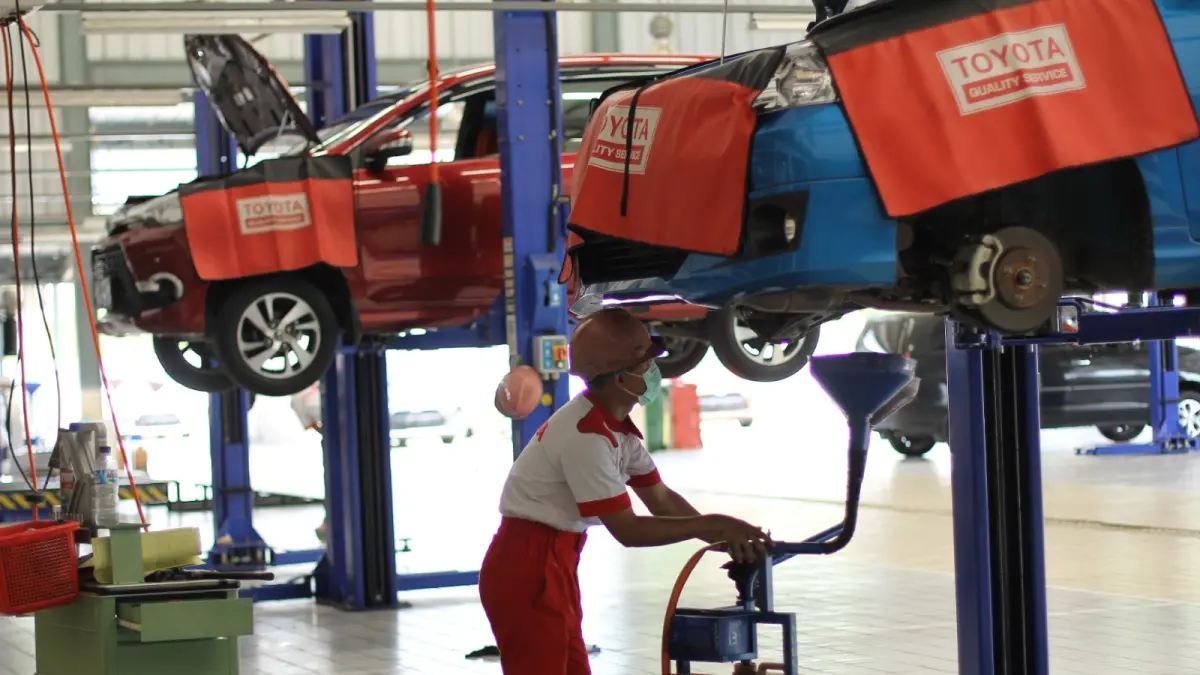 Bengkel resmi yang tersebar di berbagai wilayah, pelanggan dapat lebih tenang dalam memiliki kendaraan Toyota.