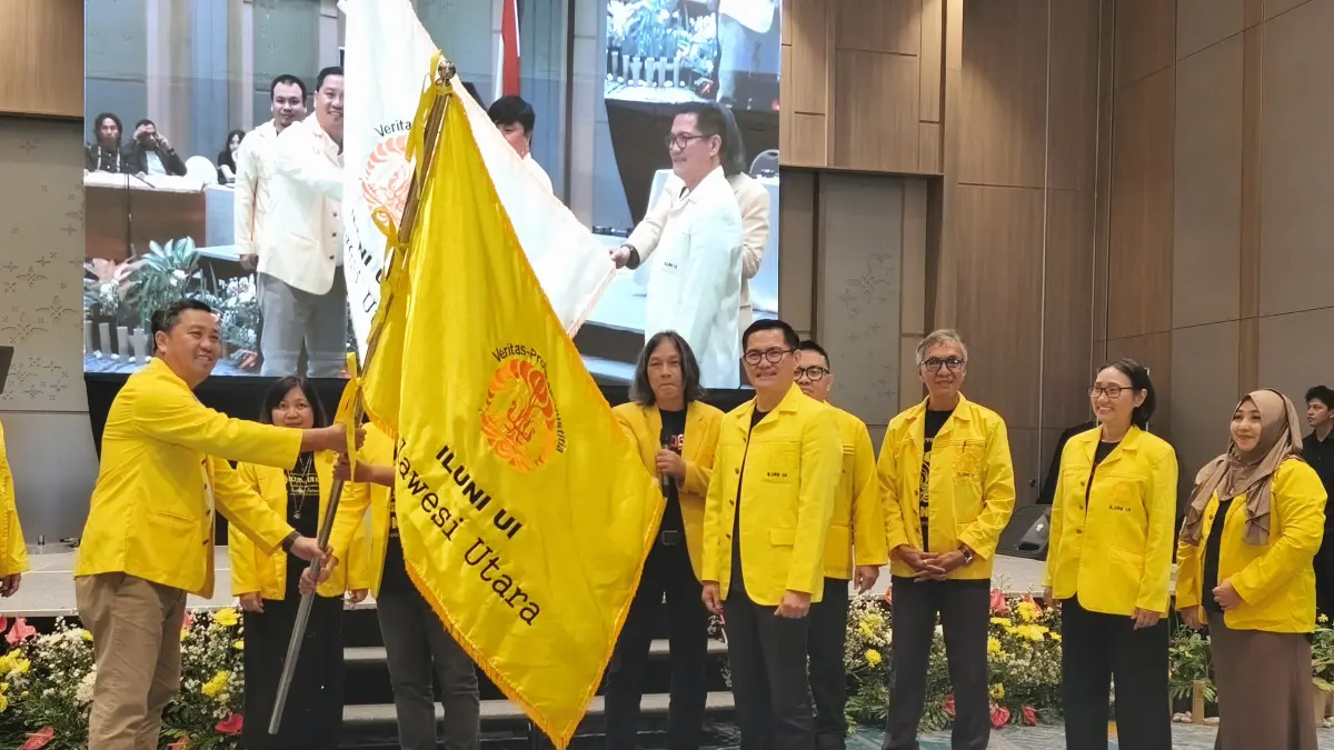 Bupati Minahasa Utara Joune Ganda Saat akan dikukuhkan oleh Ketua ILUNI UI Sulut periode sebelumnya, Steven Kandouw sebagai Ketua Ikatan Alumni Universitas Indonesia (ILUNI UI) Wilayah Sulawesi Utara periode 2026–2029.

