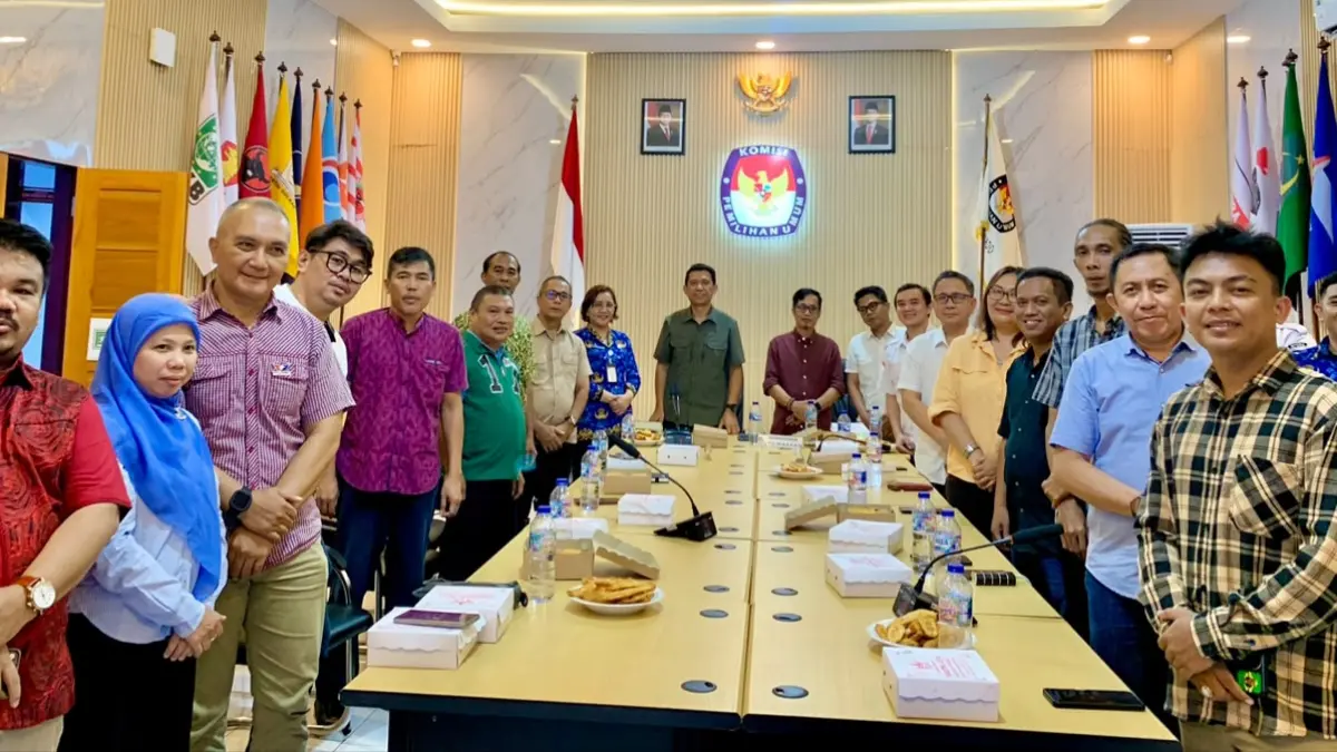 INGATKAN: Kegiatan sosialisasi pemutakhiran data parpol yang digelar KPU Manado sebagai bagian dari persiapan menuju tahapan Pemilu 2029, Kamis (18/6)