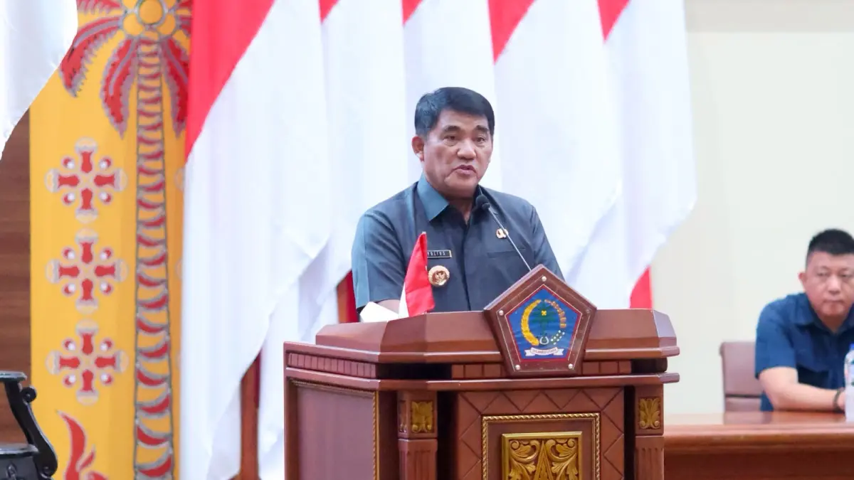 Gubernur Yulius Selvanus dalam Rapat Paripurna DPRD Sulawesi Utara di Manado, Selasa (23/6/2026).

