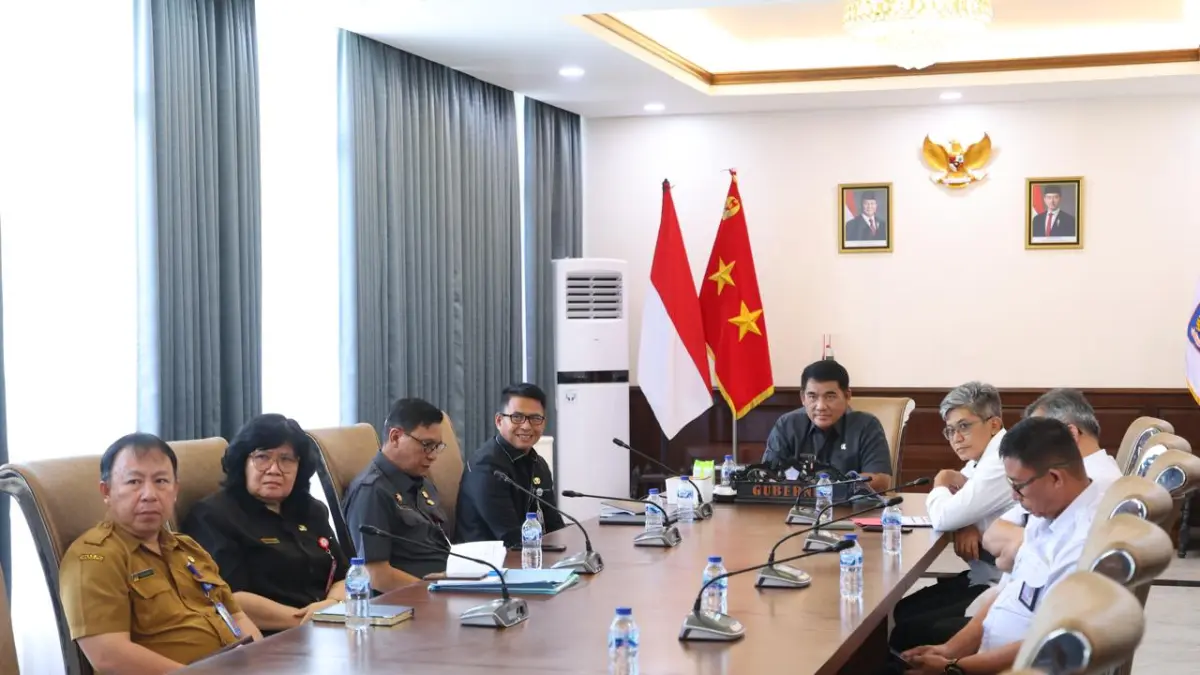 Gubernur Yulius Selvanus SE dalam agenda peresmian pembangunan jalan daerah nasional oleh Presiden Republik Indonesia Prabowo Subianto, Selasa (23/6/2026). 