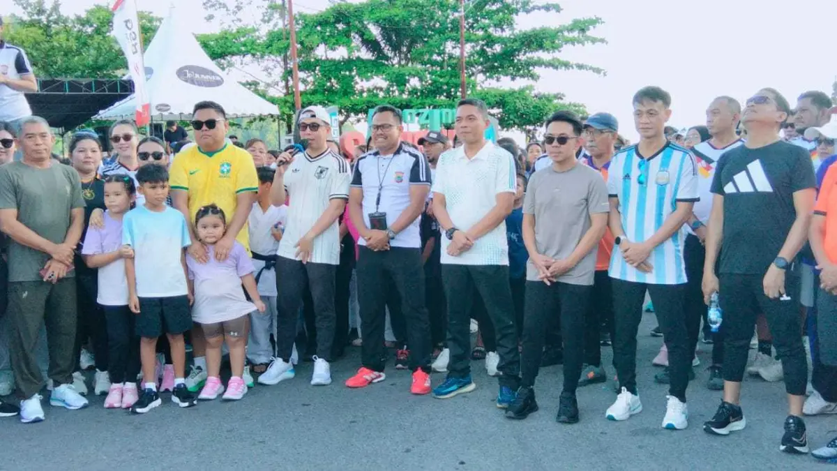 Ratusan peserta mengikuti kegiatan Car Free Day, di Boulevard Peltu Tahuna, Sabtu (27/6/26).