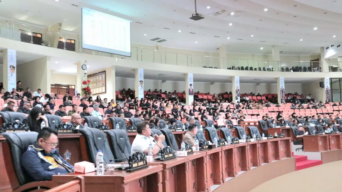 Suasana rapat paripurna.