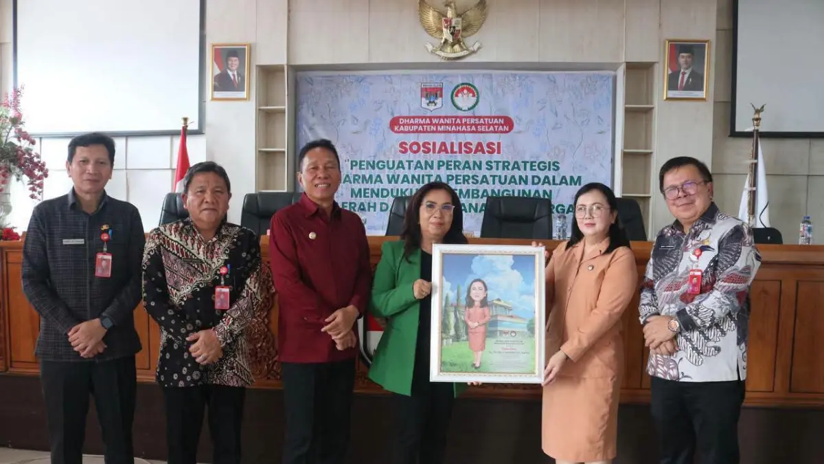 SAH: Sosialisasi Penguatan Peran Strategis Dharma Wanita Persatuan (DWP) dalam Mendukung Pembangunan Daerah dan Ketahanan Keluarga di Kantor Bupati, Senin (29/6).