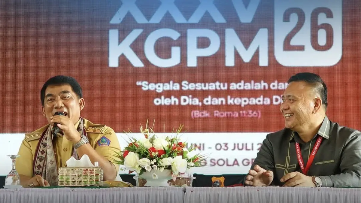 Gubernur Yulius Selvanus saat menghadiri dan memberikan materi di  Sidang Raya XXXV KGPM.
