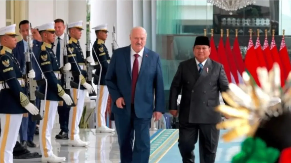 Presiden Belarus Alexander Lukashenko dan Presiden Republik Indonesia Prabowo Subianto