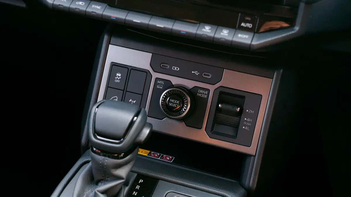 New Hilux V Type Interior