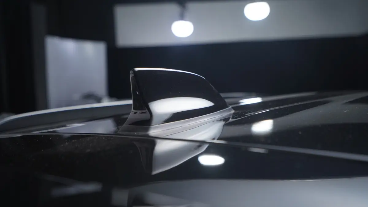 XL7 New Alpha Hybrid - Shark Fin Antenna