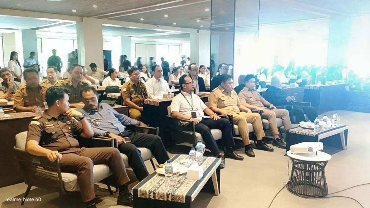 Bupati Michael Thungari dan Wabup Tendris Bulahari saat menghadiri launching aplikasi Santer TB, bertempat di Ballroom Tahuna Beach Hotel, Senin (6/7/26).