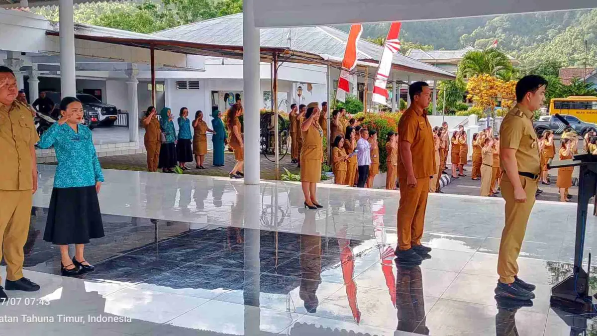 Apel Perdana Bulan Juli Pemerintah Kabupaten Kepulauan Sangihe, bertempat di Lapangan Santiago, rumah jabatan Bupati, Selasa (7/7/26).