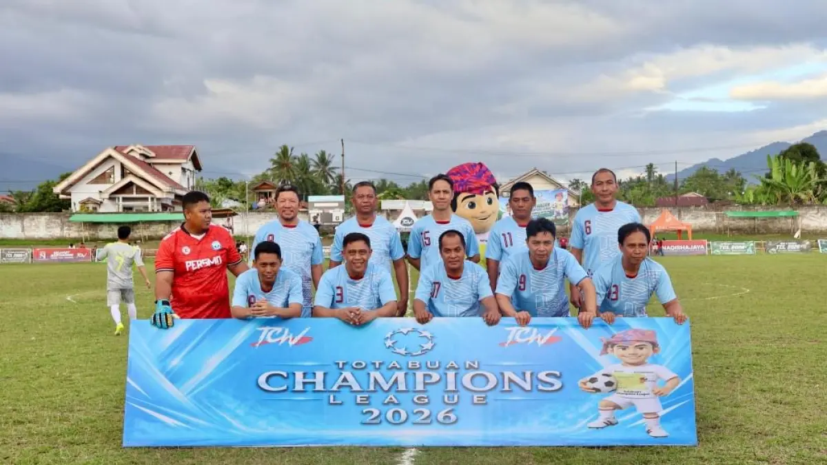 Pemkab Boltim ikut meriahkan pembukaan Totabuan Champions League 2026 lewat laga trofeo antar kepala daerah se-Bolaang Mongondow Raya.