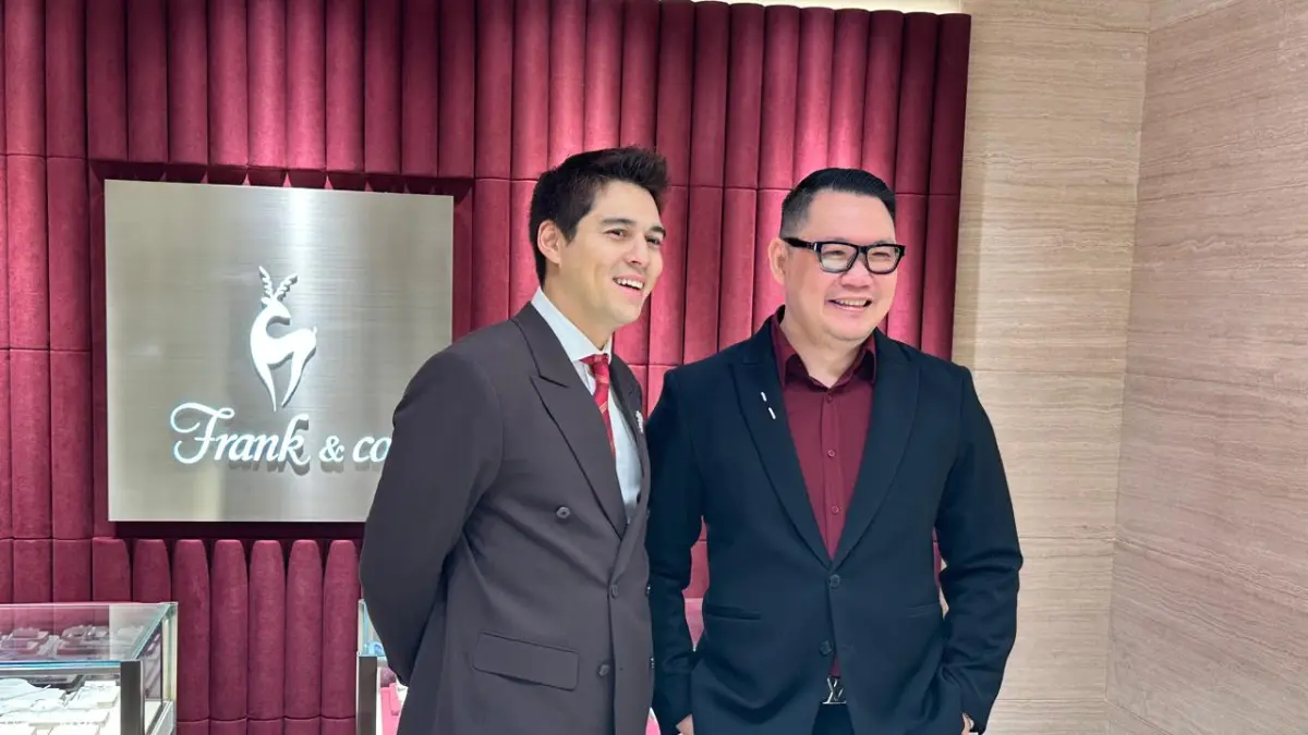 Pembukaan Gerai Frank & Co dengan konsep Butik di Manado Town Square 3, Minggu (12/7).