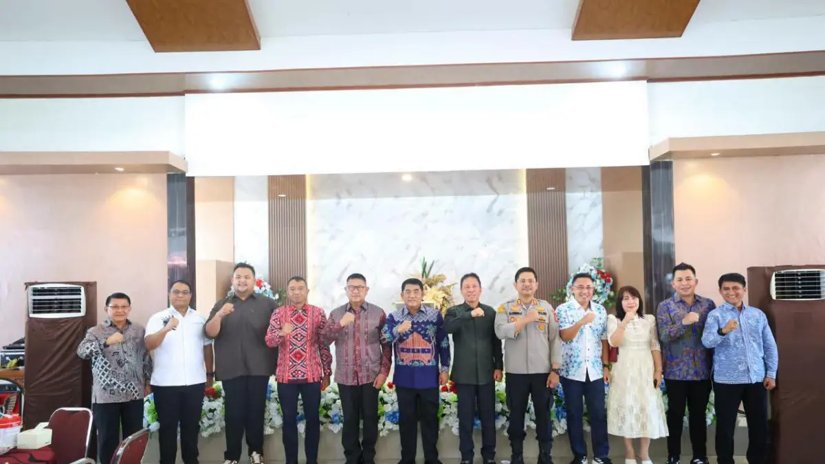 KHIDMAT: Pelaksanaan Pengucapan Syukur yang dihadiri langsung Bupati Minahasa Selatan Franky Donny Wongkar, Wakil Bupati Brigjen TNI (Purn.) Theodorus Kawatu, serta Gubernur Sulawesi Utara Mayjen TNI (Purn.) Yulius Selvanus.