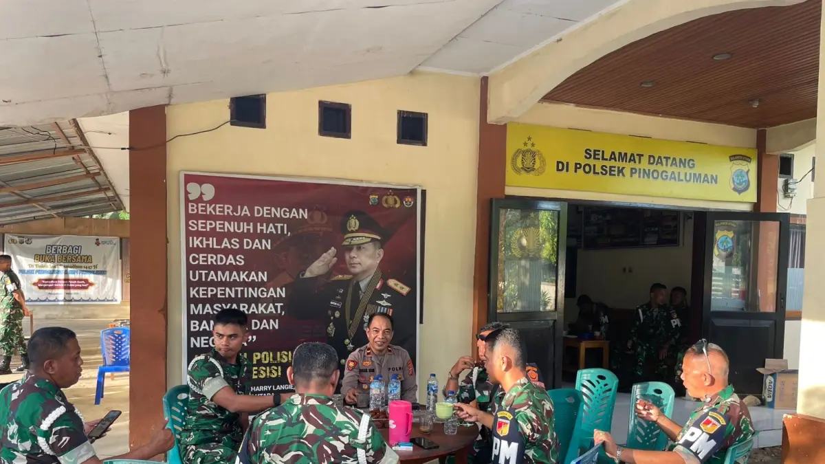 Personel Pomdam XIII/Merdeka melaksanakan kunjungan silaturahmi ke Polsek Pinogaluman, Polres Bolaang Mongondow Utara, yang diterima langsung oleh Kapolsek Pinogaluman IPDA Ismail R &nbsp;Nani, S.E., M.H. bersama personel, Senin (14/07/2026).