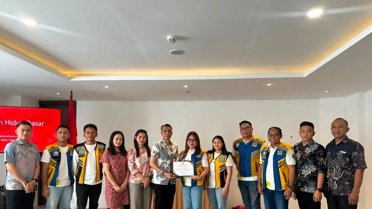 Roger’s Hotel Manado melatih seluruh karyawan menguasai CPR dan Bantuan Hidup Dasar demi meningkatkan keselamatan tamu serta kesiapsiagaan.