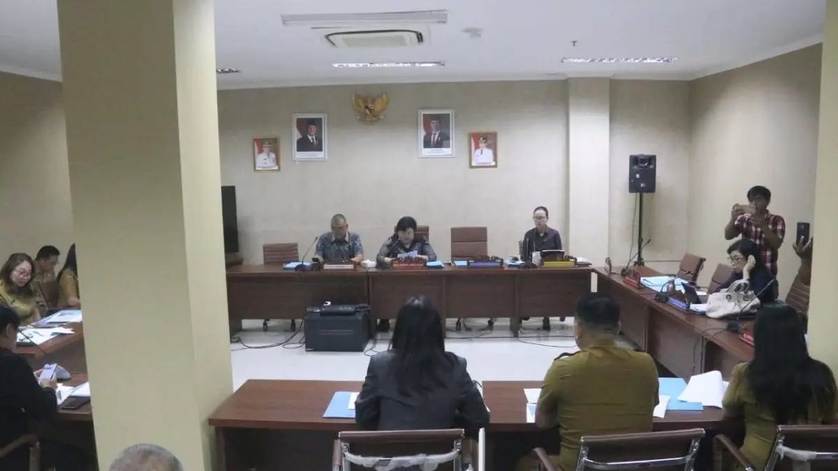 Komisi IV saat menggelar RDP dengan jajaran Dinas Kesehatan.
