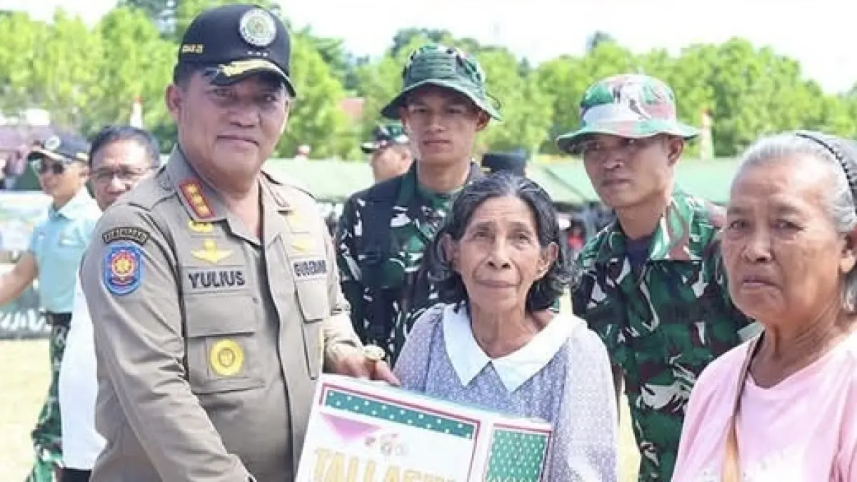 Gubernur Yulius Selvanus SE dalam kegiatan pembukaan Karya Bakti Skala Besar Tahun 2026 di Kabupaten Kepulauan Talaud.