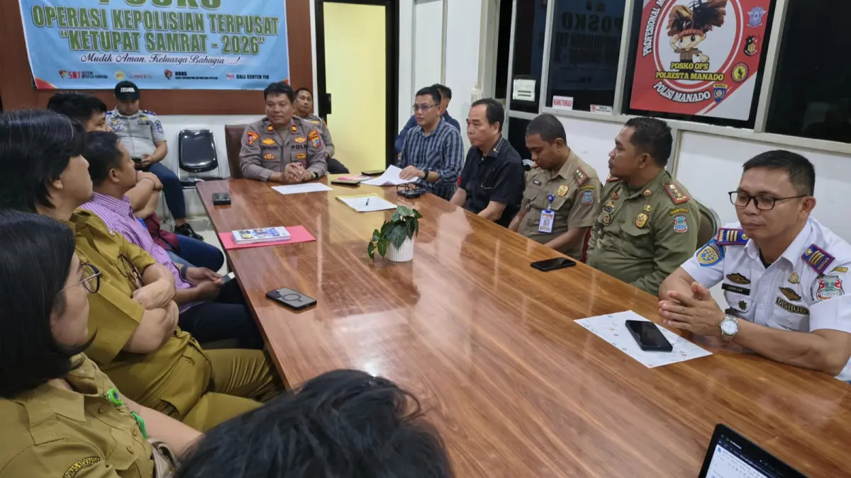MATANGKAN: Panitia Pesta Seni Remaja GMIM melakukan asesmen bersama Polresta Manado, Selasa (21/7).