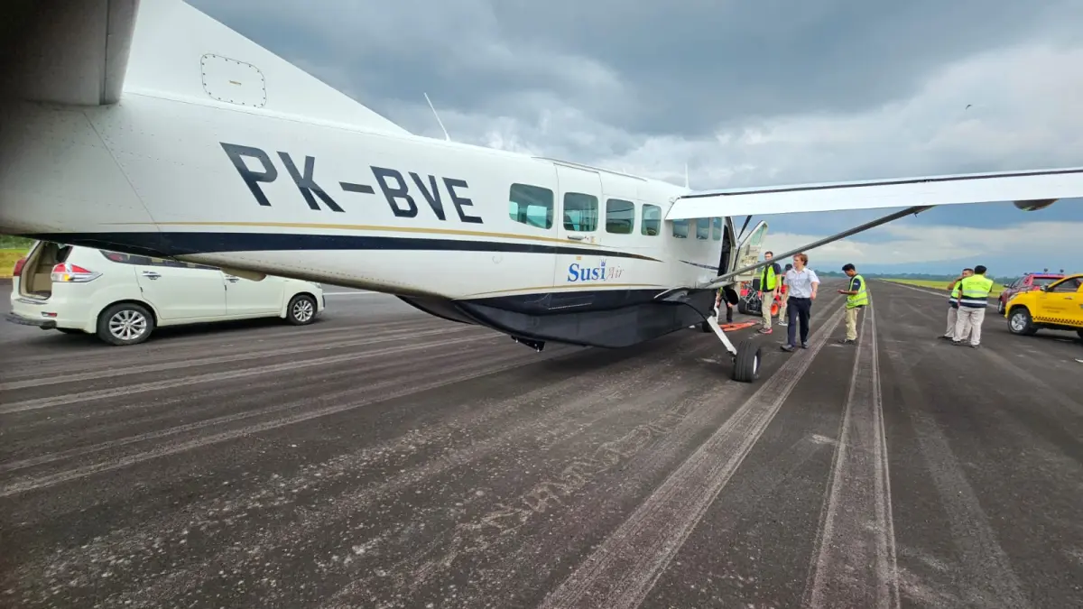 Pesawat Susi Air saat mendarat di Bandara Sam Ratulangi Manado. 