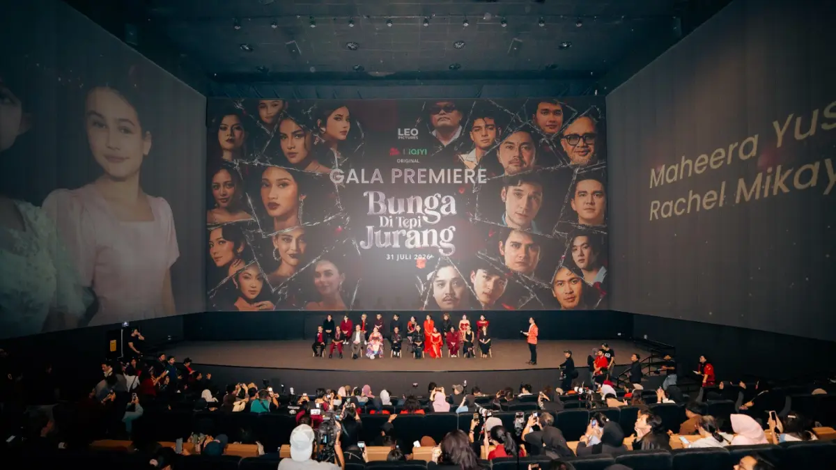  Gala Premiere Bunga di Tepi Jurang