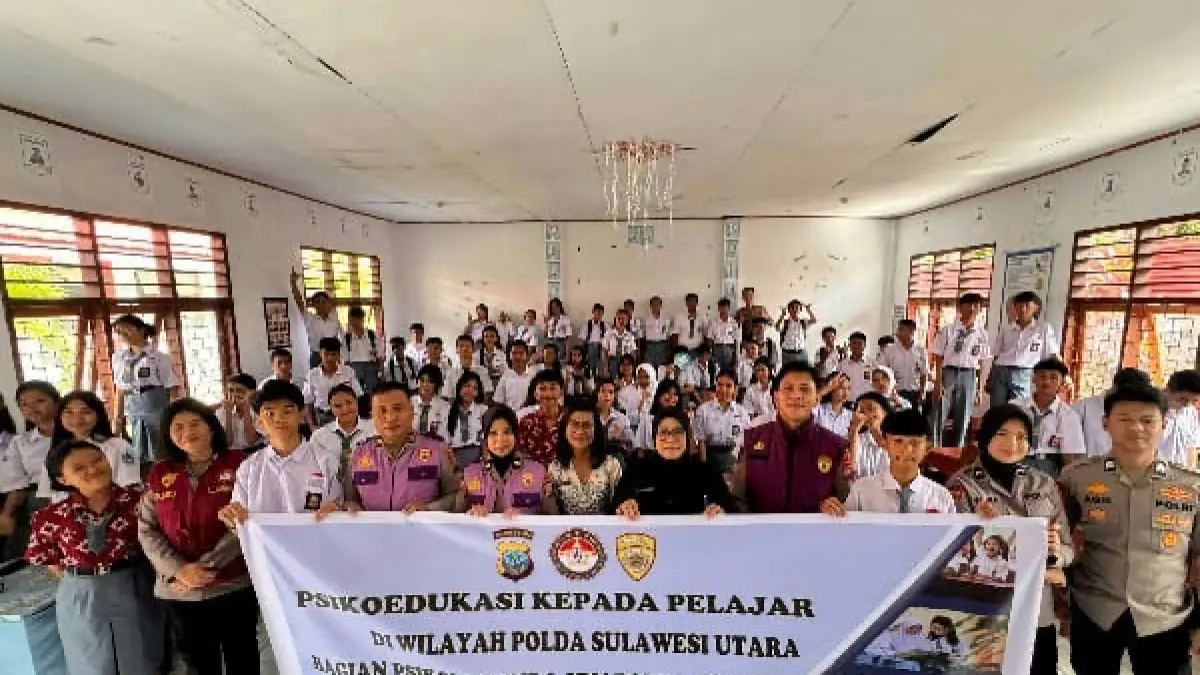 Personel Biro SDM Polda Sulut Edukasi Pelajar SMAN 3 Manado tentang Bahaya Bullying dan Kesehatan Mental