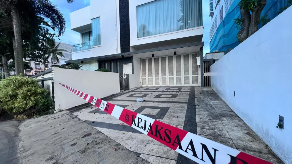 Salah satu lokasi yaitu sebuah rumah, yang digeledah oleh penyidik Pidsus Kejati Sulut pekan lalu, terkait kasus dugaan korupsi PT HW