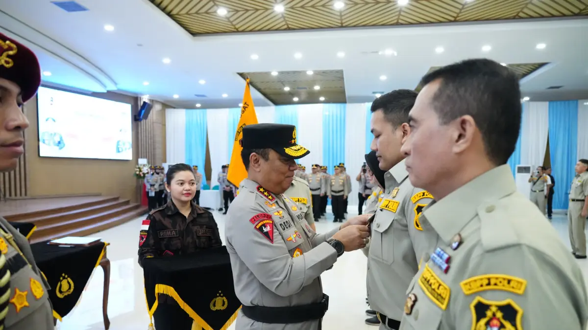 Wakil Kepala Kepolisian Negara Republik Indonesia (Wakapolri) Komjen Pol. Prof. Dr. Dedi Prasetyo, S.H., M.Hum., M.Si., M.M., selaku Pembina Harian Keluarga Besar Putra Putri (KBPP) Polri, melantik Pengurus Pimpinan Pusat KBPP Polri Masa Bakti 2026–2031 di Gedung Bhakti Dharma Waspada, STIK Lemdiklat Polri, Jakarta Selatan, Rabu (29/7).