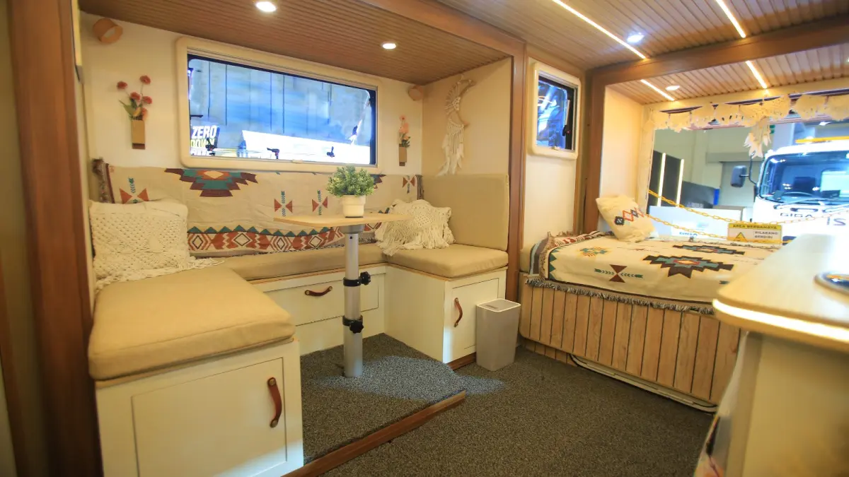 Isuzu ELF NLR Campervan