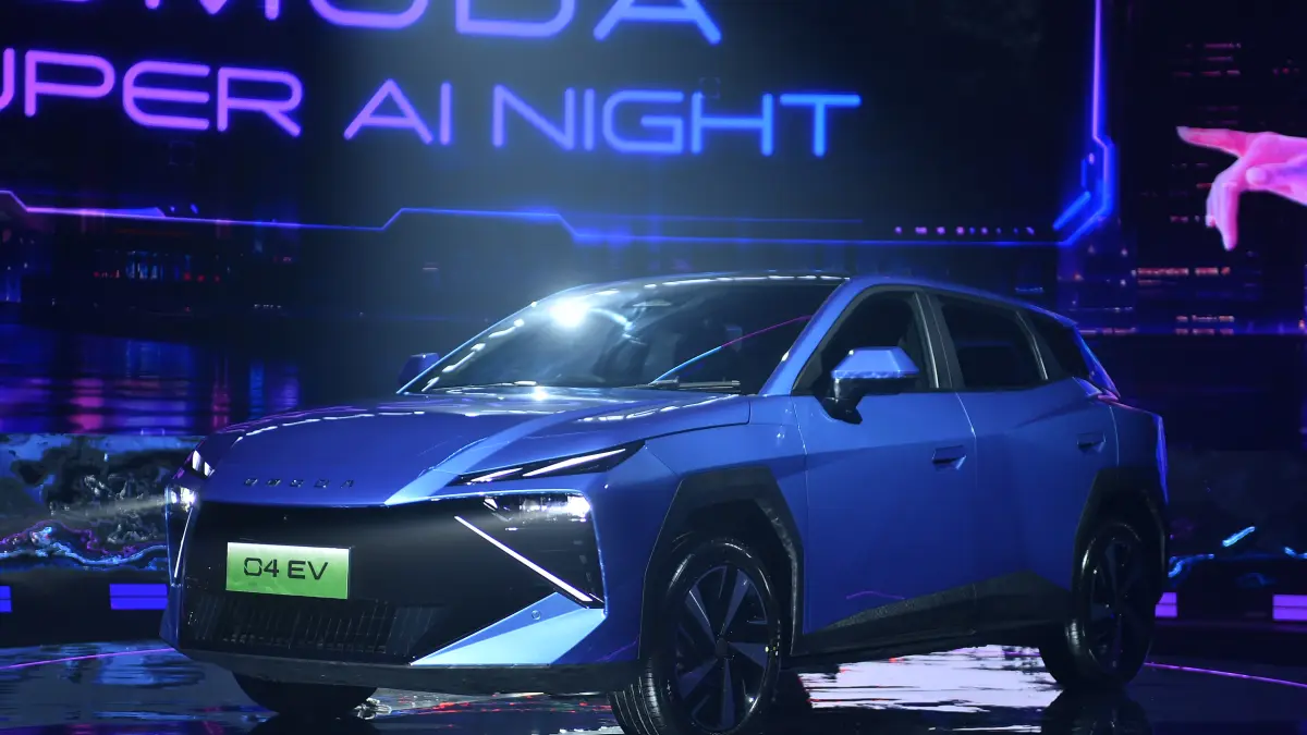 OMODA O4 mengusung Cyber Mecha Design yang memadukan AI, desain futuristis, dan keberlanjutan. Mobil listrik ini resmi dibuka pemesanannya di GIIAS 2026 dengan bonus upgrade bagi 1.000 pembeli pertama.
