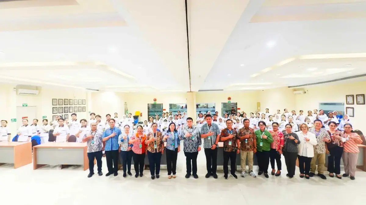 Orientasi Pendidikan dan Pelatihan BHD, PMKP, PPI, K3RS, serta Pelayanan Prima di Aula RSUP Kandou, Selasa (28/7).