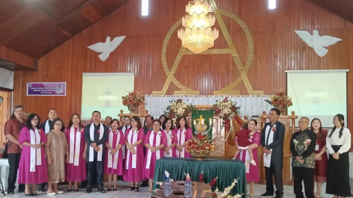 Jemaat GMIM Imanuel Paslaten Remboken menggelar Ibadah Syukur Pentahbisan Pastori dan Kantor Jemaat yang dirangkaikan dengan Hari Ulang Tahun (HUT) ke-194 Jemaat, Sabtu (1/8/2026), di Paslaten, Kecamatan Remboken, Kabupaten Minahasa.