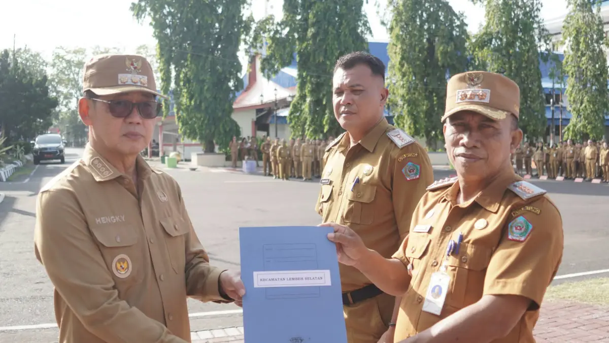 Apel Pemkot Bitung yang dirangkaikan penyerahan SK kepala lingkungan.(Dok Istimewa)