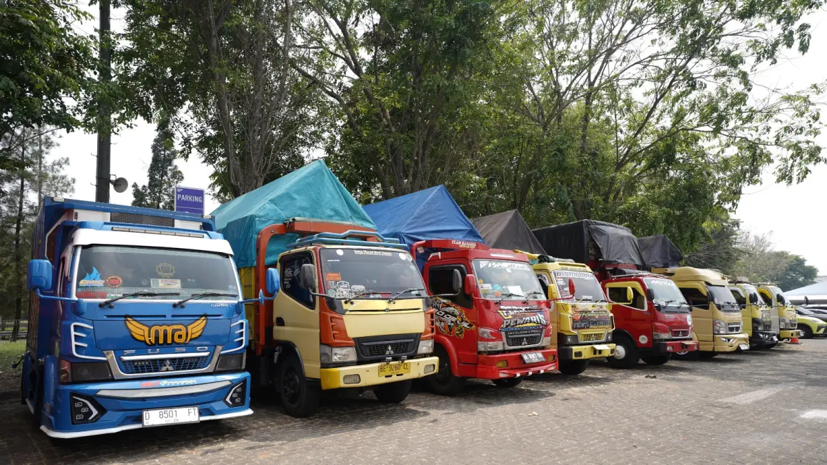 Ratusan anggota Canter Mania Indonesia Community (CMIC) mengikuti gathering bersama Mitsubishi Fuso di GIIAS 2026 sebagai ajang mempererat kolaborasi sekaligus menyerap aspirasi pelanggan untuk pengembangan produk dan layanan kendaraan niaga.