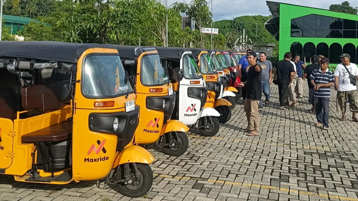 TRANSPORTASI: PT Max Auto menilai surat edaran Pemerintah Kota Manado yang mengatur keberadaan bajaj masih menggunakan landasan regulasi yang kurang tepat karena merujuk pada ketentuan angkutan offline