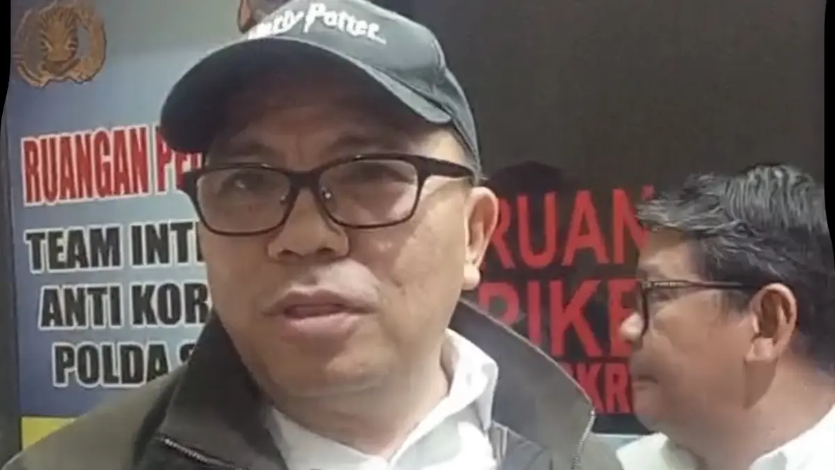 Ketua BPMS Pdt Adolf Wenas usai menjalani pemeriksaan di Mapolda Sulut, bersama pimpinan BPMS lainnya.