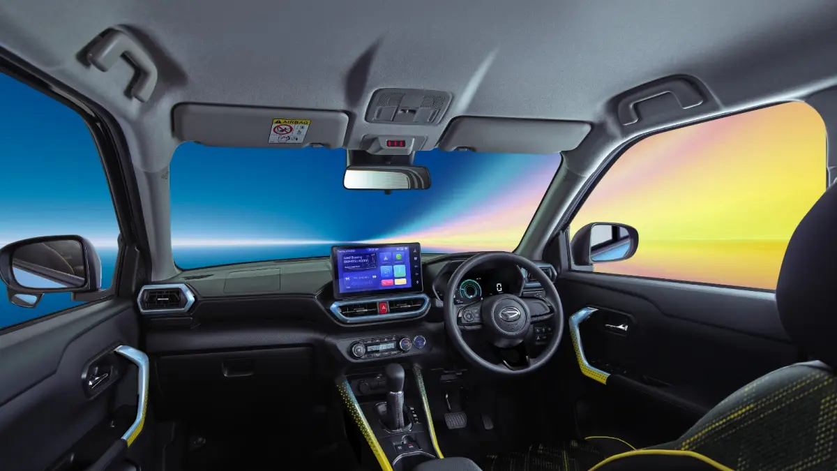Rocky Hybrid ACTIVe Interior