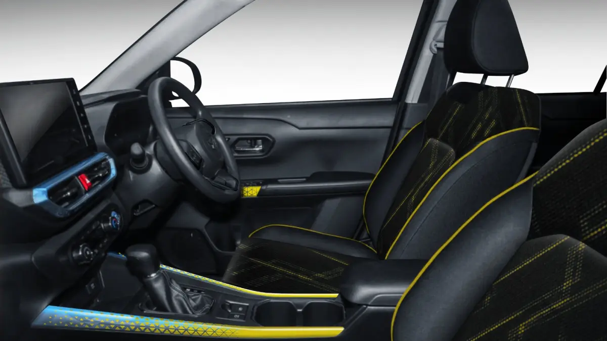 Rocky Hybrid ACTIVe Interior