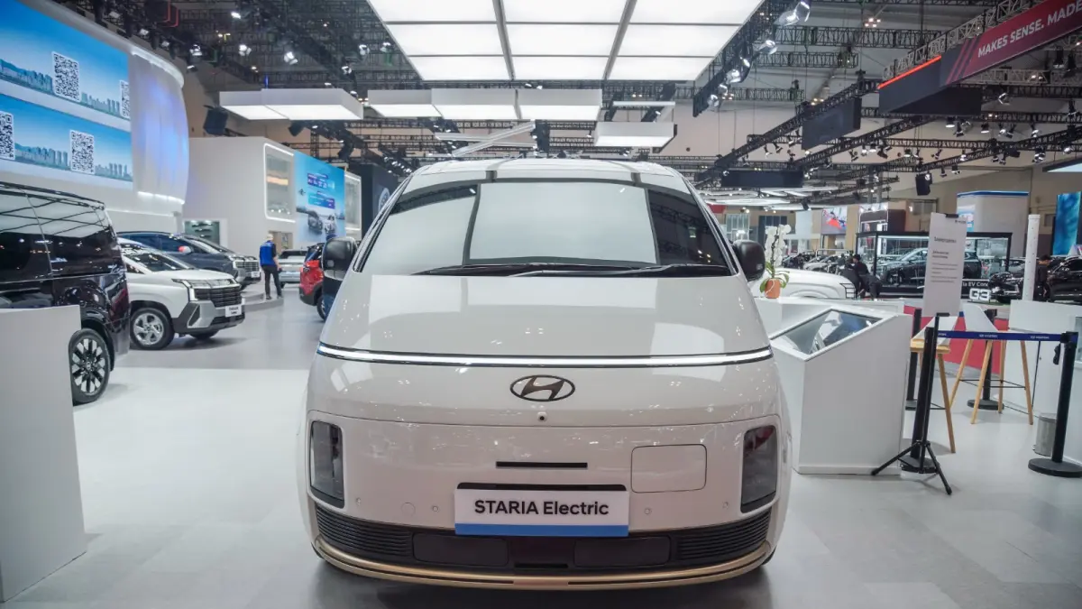 The New STARIA Electric