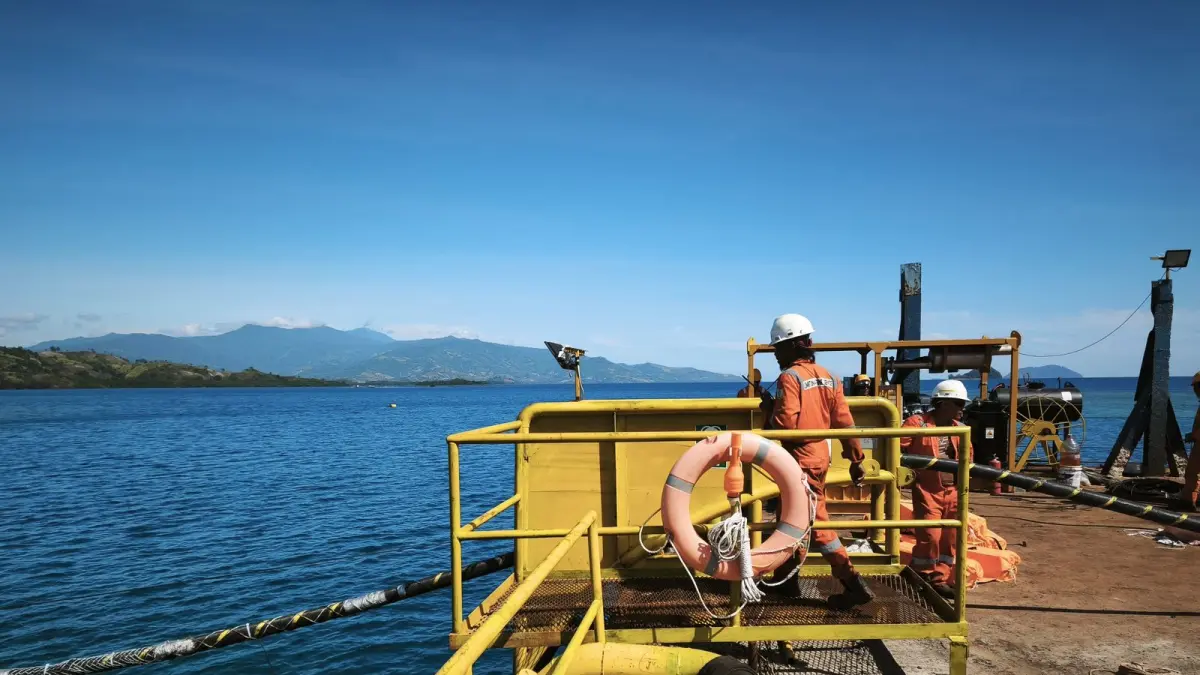 PLN Nyalakan Listrik Perdana di Pulau Dudepo, Rasio Desa Berlistrik Provinsi Gorontalo Capai 100 Persen