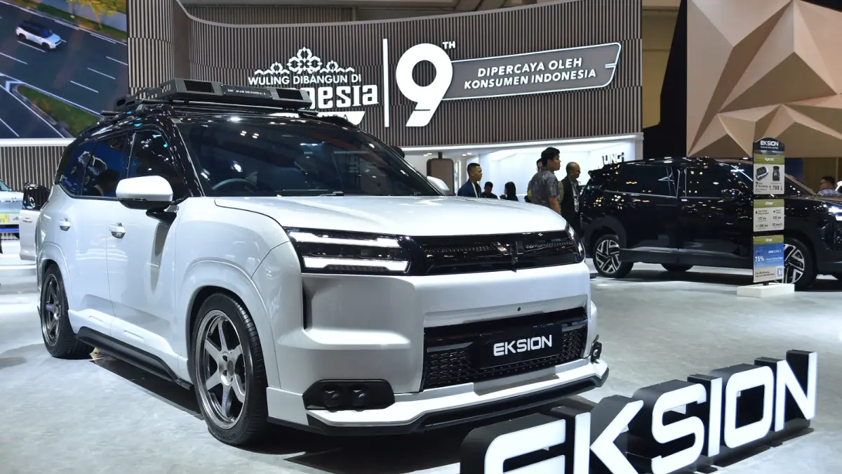Konsep modifikasi pada Wuling Eksion mengadopsi pendekatan OEM+ (Original Equipment Manufacturer Plus) dengan gaya Modern Urban Lifestyle, tanpa mengubah identitas desain utama