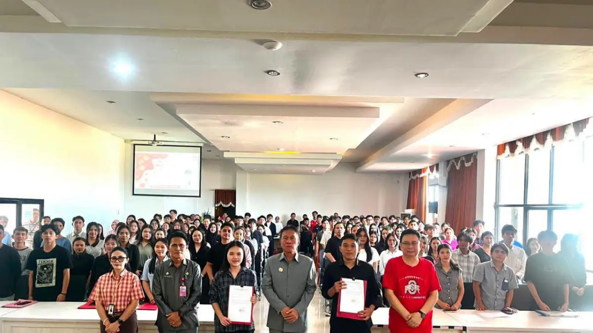 DUKUNG PENDIDIKAN: Bupati Minahasa Selatan Franky Donny Wongkar, menghadiri penandatanganan SPTJM penerima Bantuan Biaya Pendidikan Minahasa Selatan Maju Tahun 2026 di Kantor Bupati Minsel, Jumat (7/8). Tahun ini, Rp400 juta dialokasikan untuk membantu 180 mahasiswa jenjang S1/D4 sekaligus diperkuat dengan sosialisasi peningkatan kapasitas kewirausahaan.