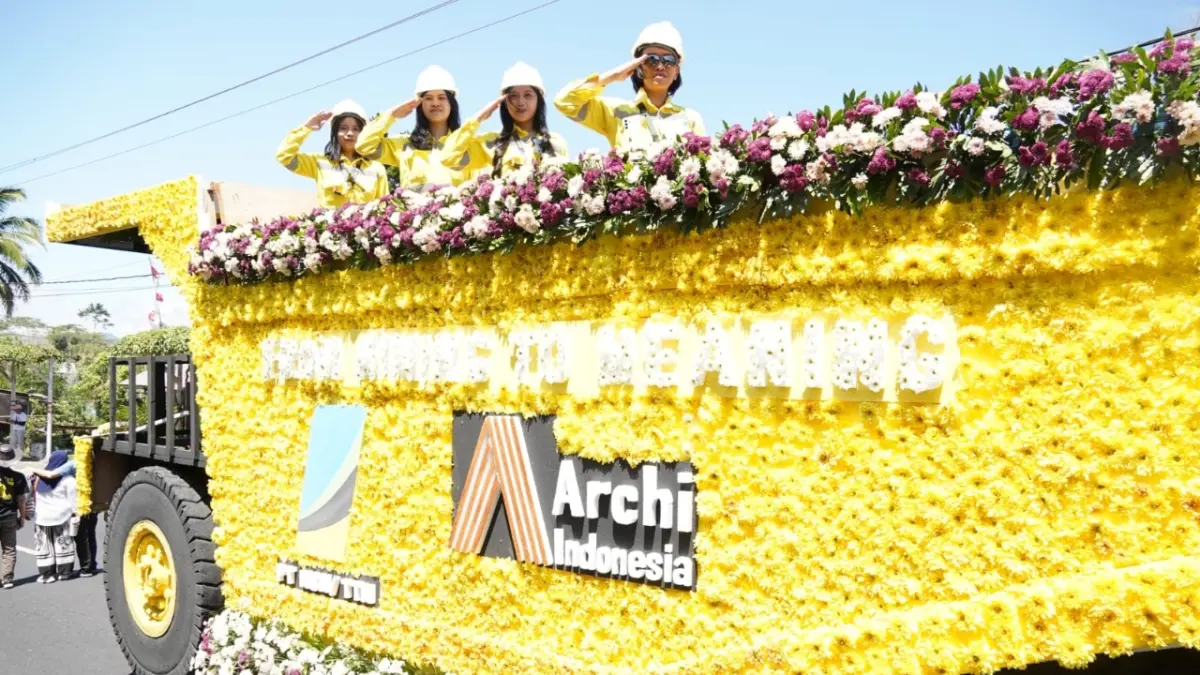 Float PT MSM yang menjadi pusat perhatian 