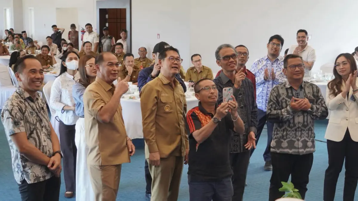 Peluncuran QRIS PBB-P2 oleh Wali Kota Bitung Hengky Honandar.(Dok Istimewa)
